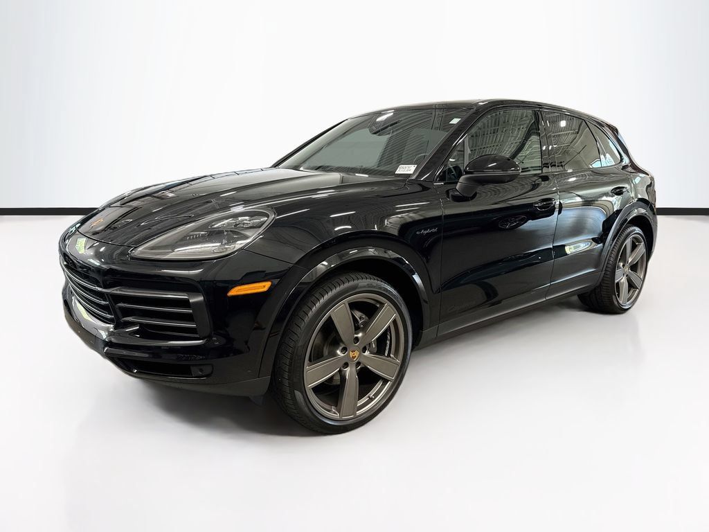 Used 2022 Porsche Cayenne Platinum Edition AWD/4WD image 1