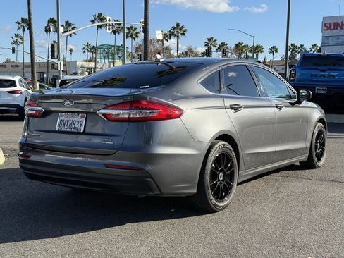 Used 2020 Ford Fusion SE image 8