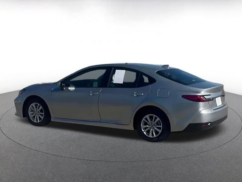 Used 2025 Toyota Camry LE image 16