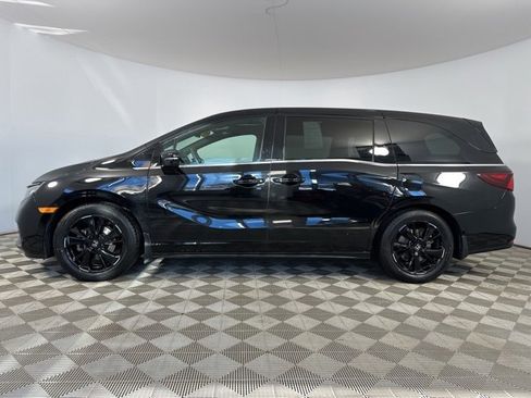 Used 2023 Honda Odyssey Sport image 4