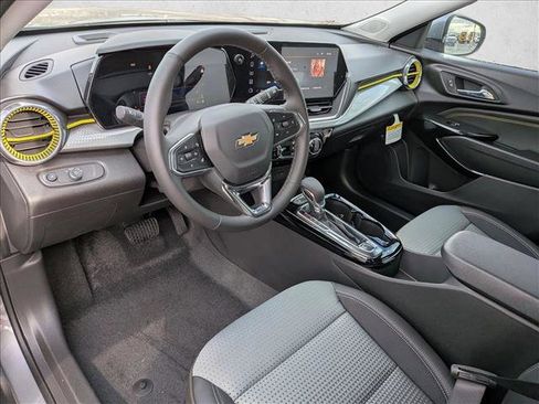 New 2026 Chevrolet Trax LT w/ Driver Confidence Package image 3