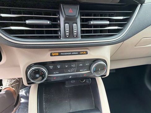 Used 2022 Ford Escape SE w/ Cold Weather Package AWD/4WD image 15