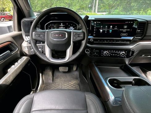 Used 2024 GMC Sierra 2500 SLT w/ SLT Convenience Package AWD/4WD image 8