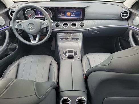 Used 2018 Mercedes-Benz E 400 4MATIC Sedan image 10