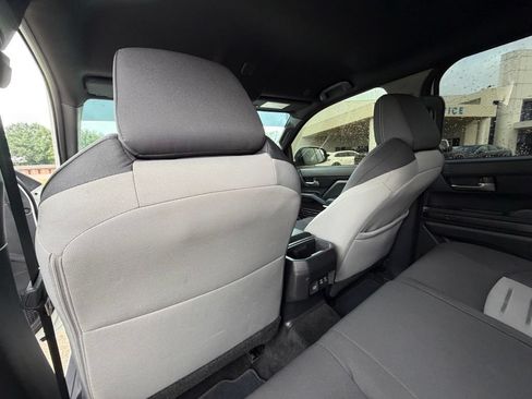 Used 2025 Toyota Tacoma TRD Off-Road AWD/4WD image 28