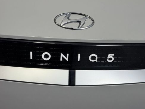 Used 2024 Hyundai Ioniq 5 SEL RWD image 11