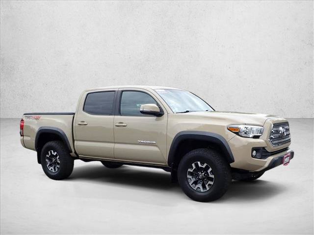 Used 2017 Toyota Tacoma TRD Off-Road w/ Premium & Technology Package AWD/4WD image 6