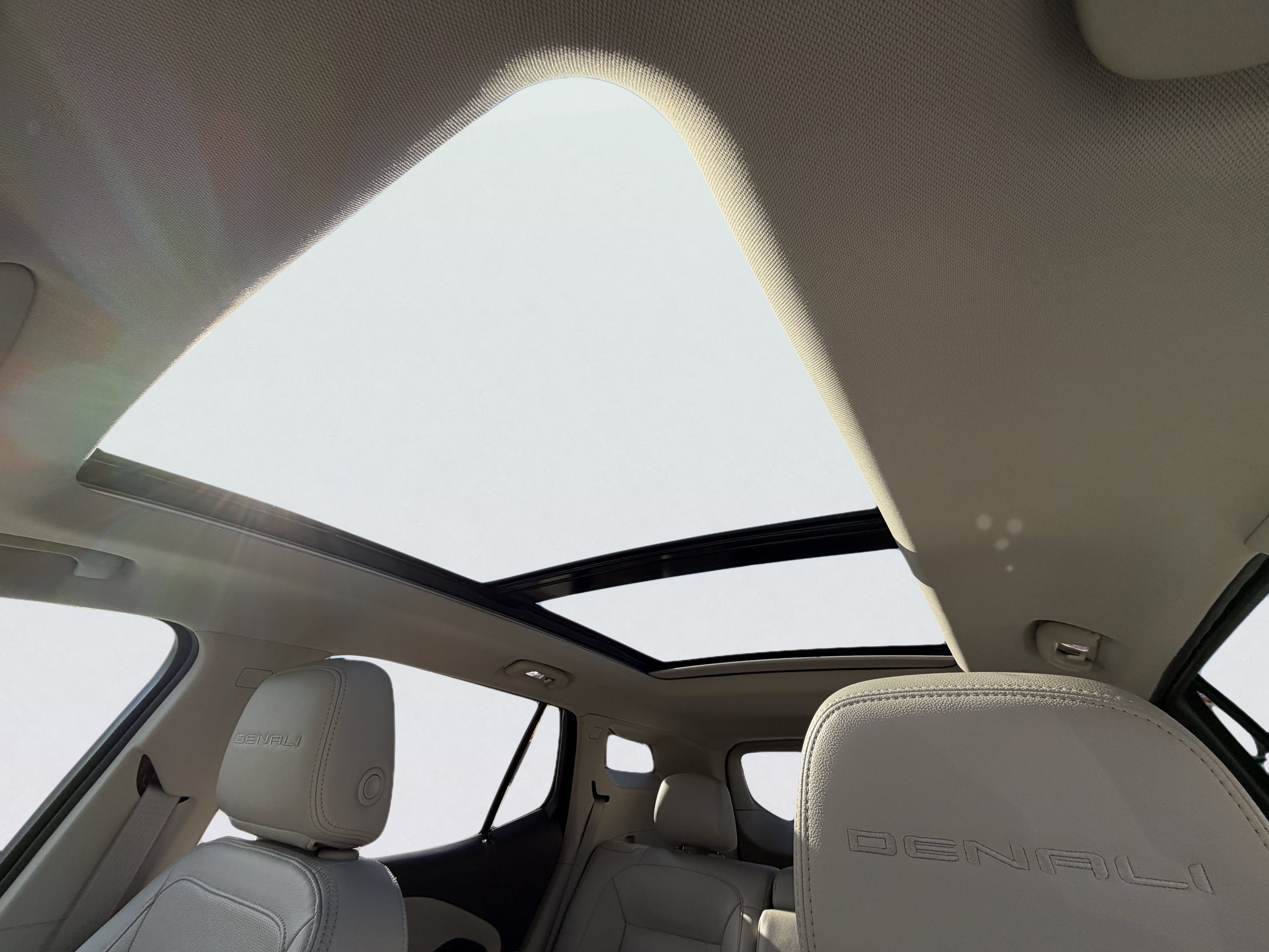 Used 2024 GMC Terrain Denali w/ LPO, Floor Liner Package AWD/4WD image 9