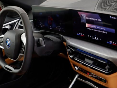 Certified 2025 BMW i4 xDrive40i image 22