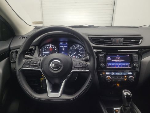 Used 2020 Nissan Rogue Sport SV image 22