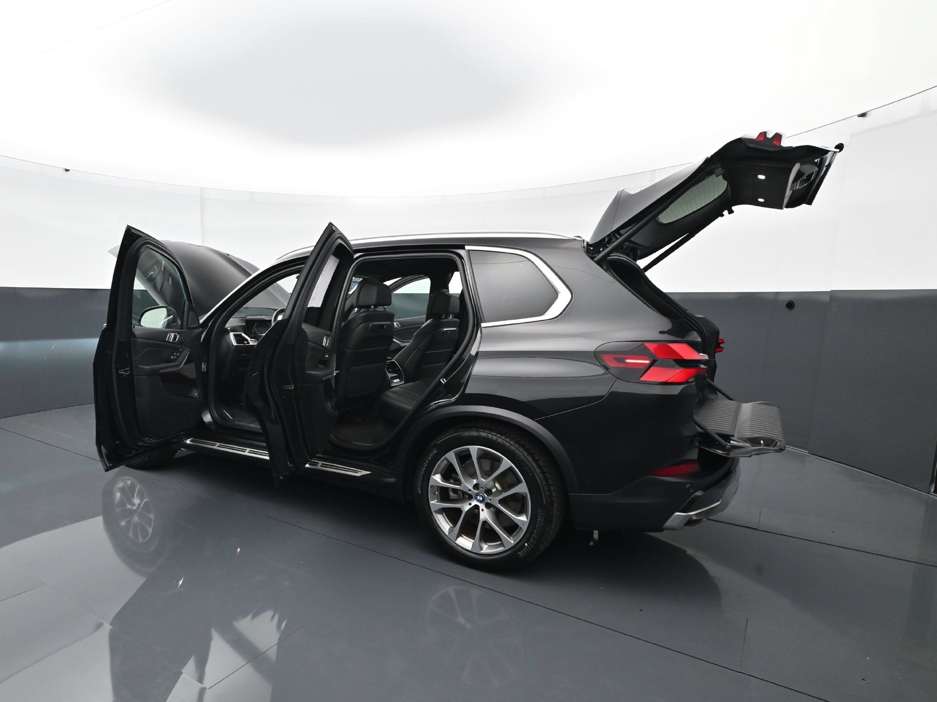 Used 2025 BMW X5 xDrive50e AWD/4WD image 50