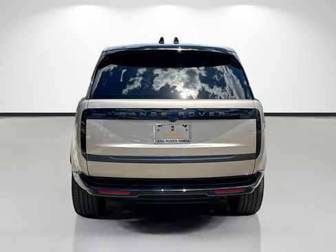 New 2026 Land Rover Range Rover Long Wheelbase SE AWD/4WD image 4