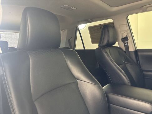 Used 2021 Toyota 4Runner Limited AWD/4WD image 31