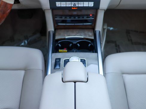 Used 2014 Mercedes-Benz E 350 Sedan image 26