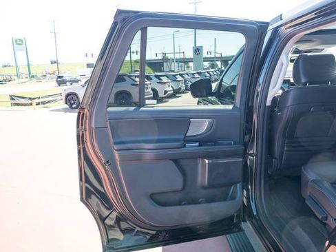 Used 2025 Ford Expedition Max Platinum AWD/4WD image 14