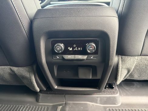 New 2026 Chevrolet Traverse High Country w/ LPO, Floor Liner Package image 28