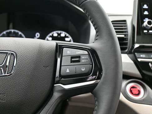 Certified 2026 Honda Odyssey EX-L image 48