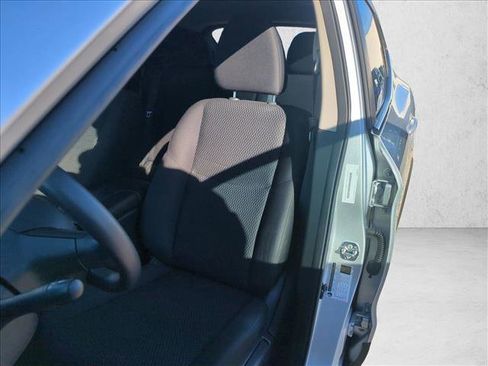 Used 2020 Nissan Rogue Sport S image 15