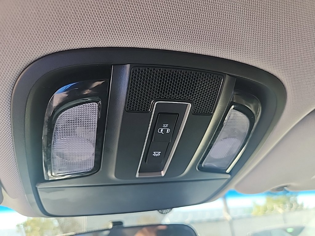 Used 2018 Kia Sorento FWD image 24