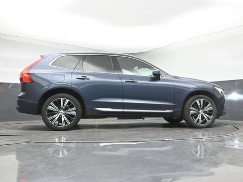 Used 2023 Volvo XC60 B5 Plus w/ Protection Package Premier AWD/4WD image 17