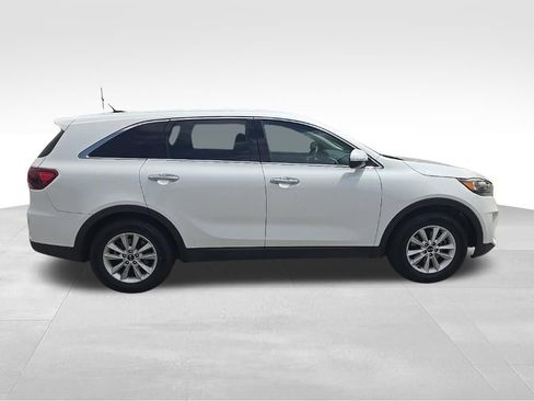Used 2019 Kia Sorento FWD image 14