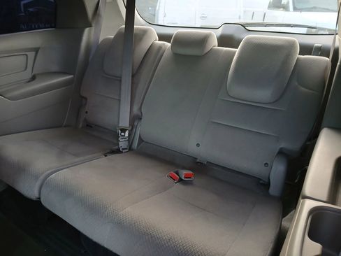 Used 2015 Honda Odyssey LX image 20