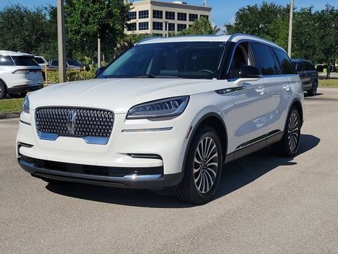 Certified 2024 Lincoln Aviator Reserve w/ Equipment Group 201A RWD image 3