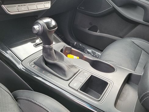 Used 2016 Kia Sorento SX image 29