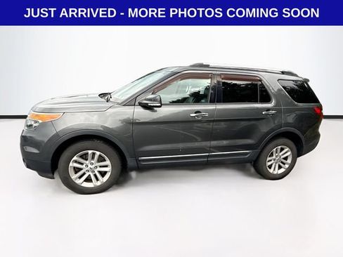 Used 2015 Ford Explorer XLT w/ Equipment Group 202B AWD/4WD image 4
