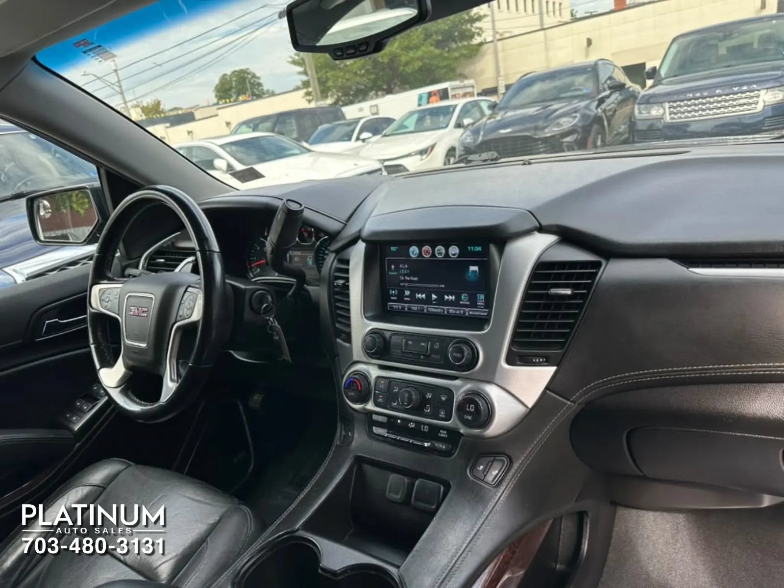 Used 2019 GMC Yukon XL SLT w/ HD Trailering Package AWD/4WD image 10