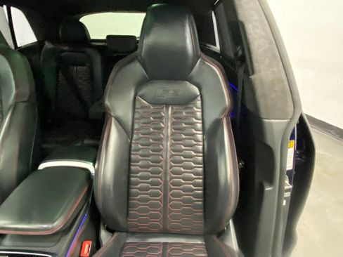 Used 2022 Audi RS Q8 w/ Carbon Optic Package image 22