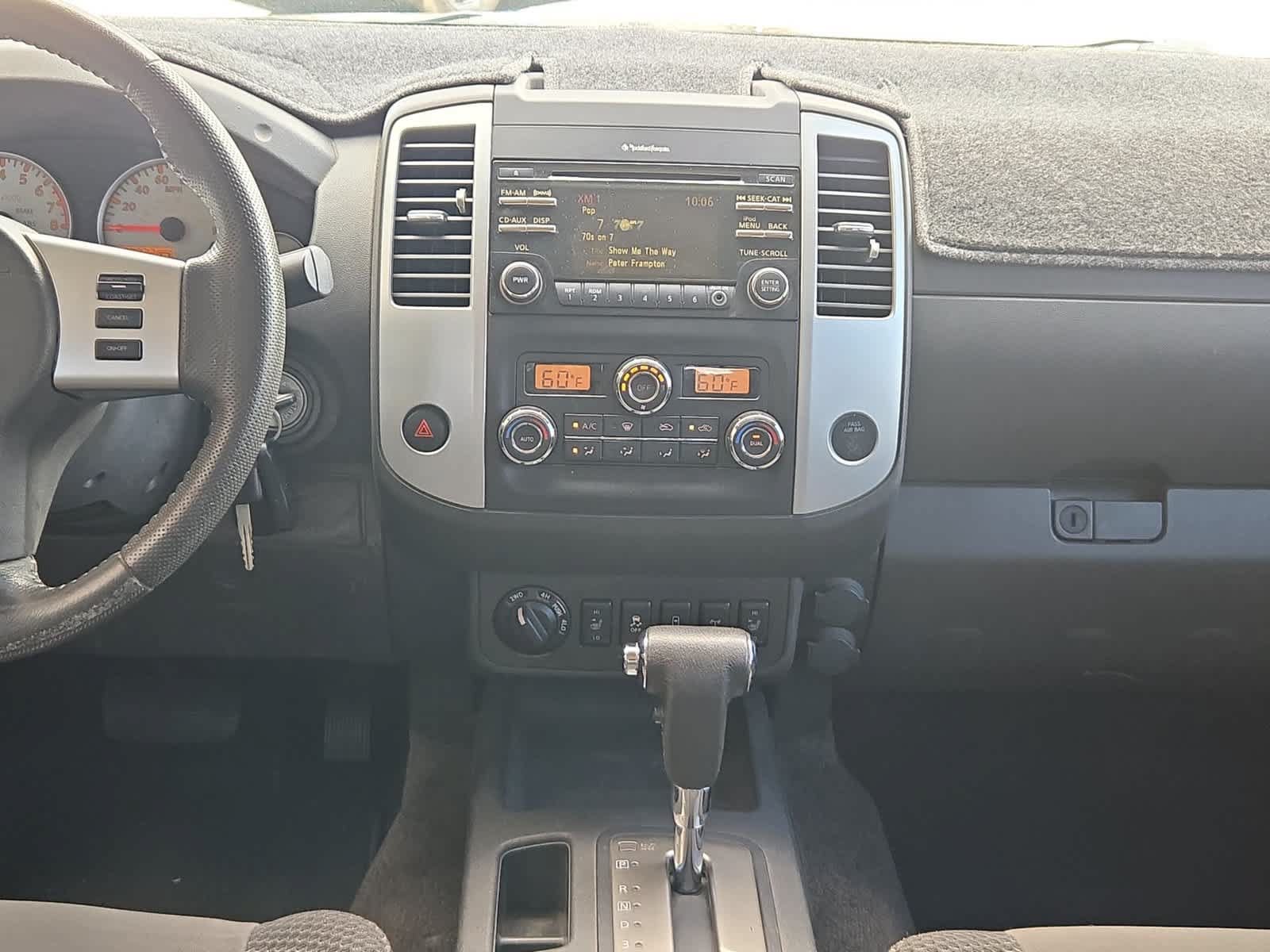 Used 2014 Nissan Frontier PRO-4X AWD/4WD image 27