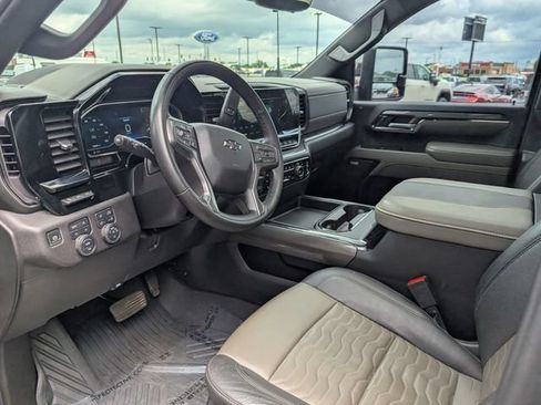 Used 2024 Chevrolet Silverado 2500 ZR2 w/ ZR2 Bison Edition AWD/4WD image 13