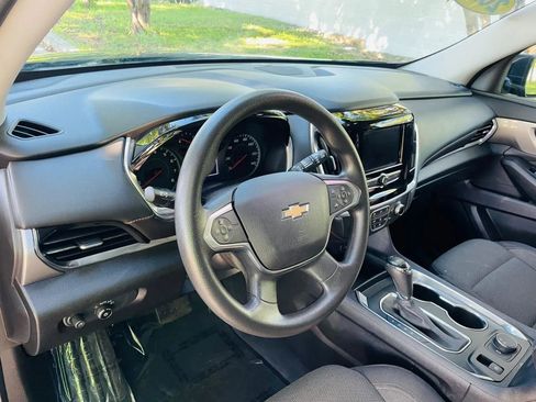 Used 2020 Chevrolet Traverse LS image 11