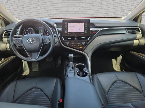 Used 2024 Toyota Camry SE w/ Convenience Package FWD image 10