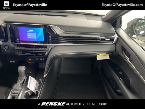 Used 2026 Toyota Camry SE w/ Convenience Package image 17