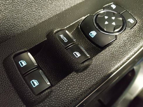 Used 2020 Ford EcoSport SE w/ SE Convenience Package image 27