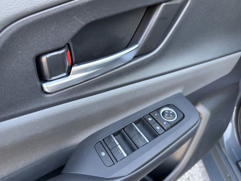 Used 2024 Toyota Prius Limited image 30