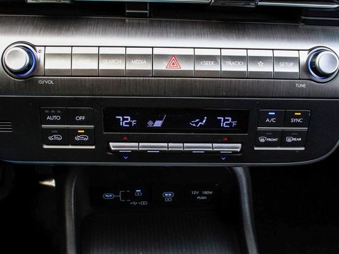 Used 2025 Hyundai Kona SEL AWD/4WD image 22