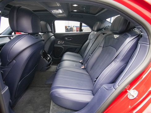 Used 2024 Bentley Flying Spur S V8 AWD/4WD image 31