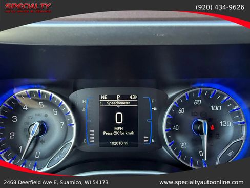 Used 2019 Chrysler Pacifica Touring-L FWD image 17