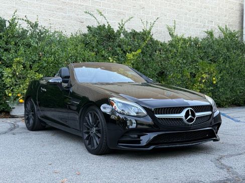 Used 2017 Mercedes-Benz SLC 300 SLC 300 Roadster 2D w/ Premium 2 Package image 7
