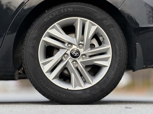 Used 2020 Hyundai Elantra Value Edition w/ Cargo Package (C1) image 19