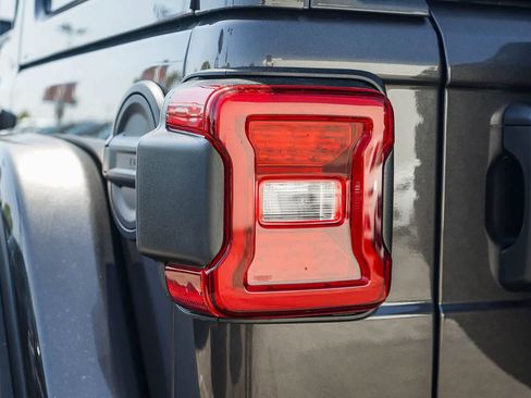 New 2026 Jeep Wrangler Unlimited Rubicon image 7