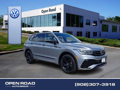 Certified 2024 Volkswagen Tiguan SE R-Line
