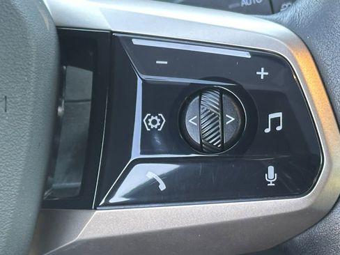 Used 2023 BMW iX xDrive50 w/ BMW I Signature Blue Package image 19