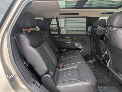 Certified 2023 Land Rover Range Rover Long Wheelbase Autobiography image 30