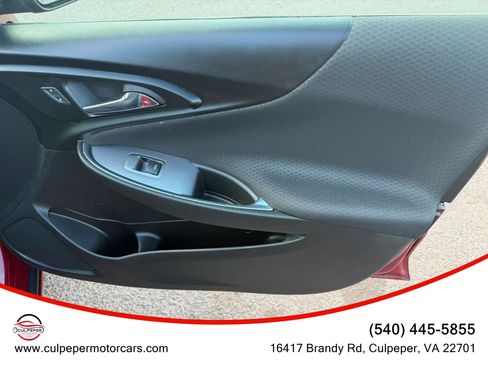 Used 2017 Chevrolet Malibu LT FWD image 16