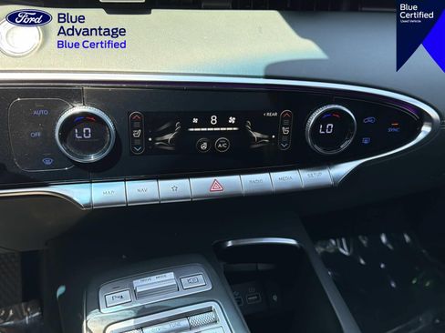 Used 2023 Genesis GV70 2.5T w/ Advanced Package AWD/4WD image 27