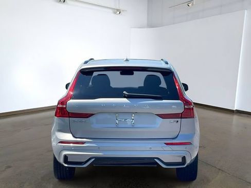 Used 2023 Volvo XC60 B5 Plus w/ Climate Package AWD/4WD image 8